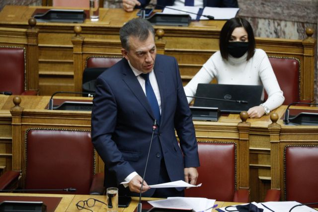 Αυστηρή προειδοποίηση Βρούτση σε επιχειρήσεις που εκβιάζουν εργαζομένους