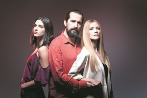 «Εξαψη» της μυθοπλασίας στο Mega