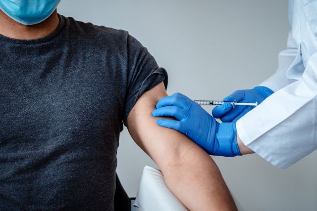 Kοροναϊός: Το εμβόλιο είναι πιο ασφαλές από τη φυσική ανοσία σύμφωνα με αμερικανούς επιστήμονες