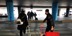 «Δεν τηρούσαν τα μέτρα» : Τι λένε Έλληνες που γύρισαν από το Λονδίνο