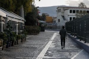 Κλόνισε το δεύτερο κύμα την εμπιστοσύνη των πολιτών στην επιτροπή των λοιμωξιολόγων;