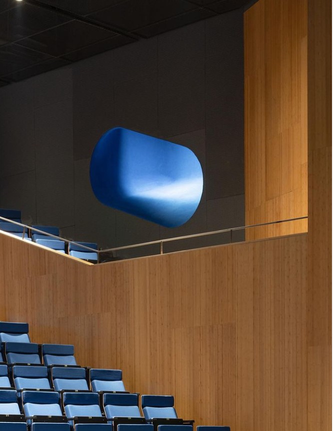 Μια «Μπλε Φάλαινα» για διάβασμα και θέατρο