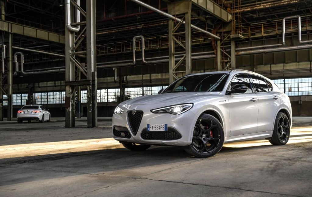Η νέα Alfa Romeo Stelvio σηκώνει το ανάστημα της στην κατηγορία των SUV