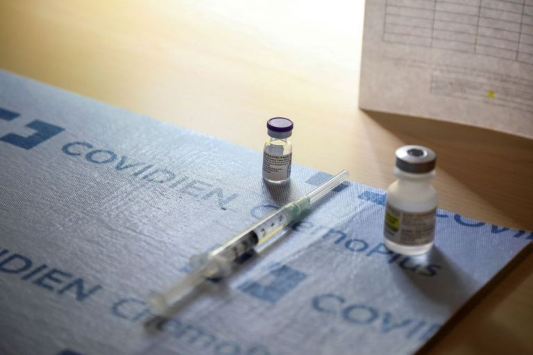 Γεωργαντάς : Μετά τις 20 Ιανουαρίου αρχίζει ο μαζικός εμβολιασμός | tanea.gr