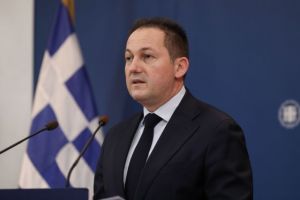 Κοροναϊός : Live οι έκτακτες ανακοινώσεις Πέτσα για την πανδημία