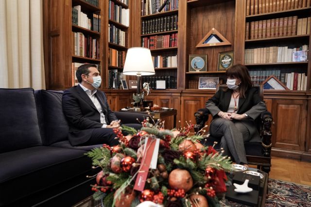 Σακελλαροπούλου σε Τσίπρα : «Χρειάζεται ένα μίνιμουμ συνεννόησης και ομοψυχίας για την πανδημία»