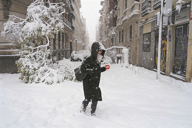 Ο παγετός ακολουθεί τη «Φιλομένα»