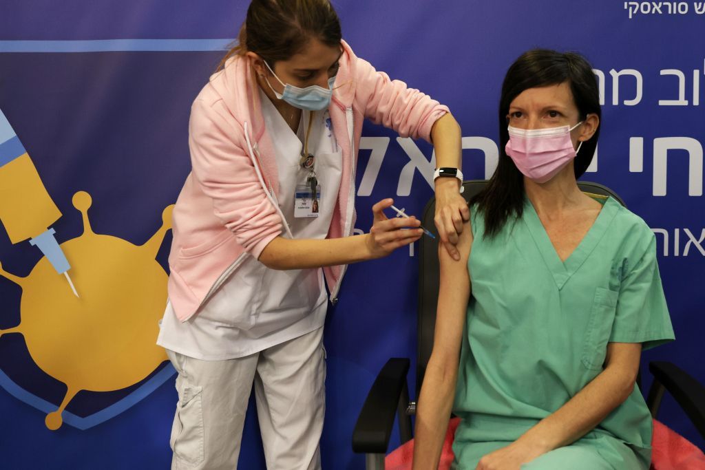 Ισραήλ : Θα εμβολιάσει και τα παιδιά προτού οι άλλοι τελειώσουν με τους ενήλικες