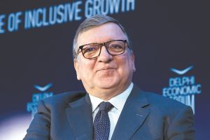 Ζοζέ Μανουέλ Μπαρόζο στα «Νέα»: Να αποφύγουμε τον «εθνικισμό εμβολίων»