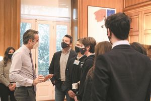 Δύο γραμμές για το «παρών» του Περισσού