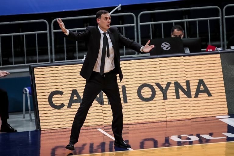 Μπαρτζώκας : Πρέπει να είμαστε σκληροί στην άμυνα – Αμφίβολος ο ΜακΚίσικ