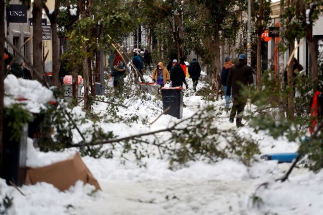 Η «Φιλομένα» έφερε ισχυρή χιονοθύελλα στην Ισπανία – Αποκλεισμένη η Μαδρίτη | tanea.gr