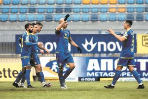 Ασταμάτητος Μπαράλες