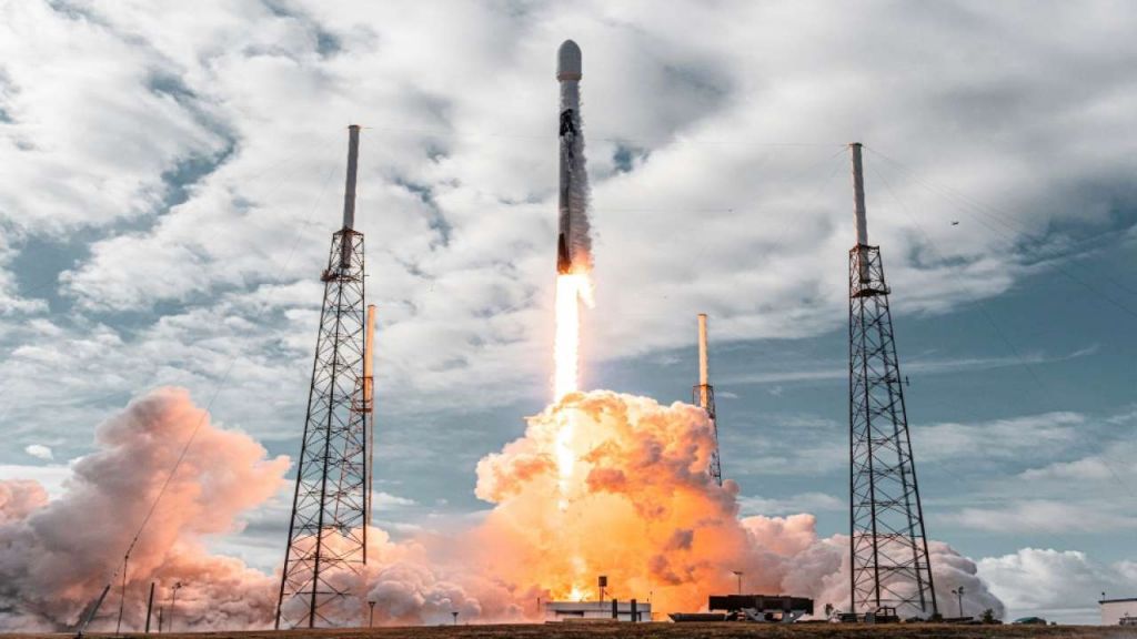 Παγκόσμιο ρεκόρ SpaceX με ταυτόχρονη εκτόξευση 143 δορυφόρων