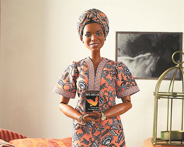 Η εμβληματική αμερικανίδα ποιήτρια Μάγια Ανγκέλου έγινε κούκλα Μπάρμπι