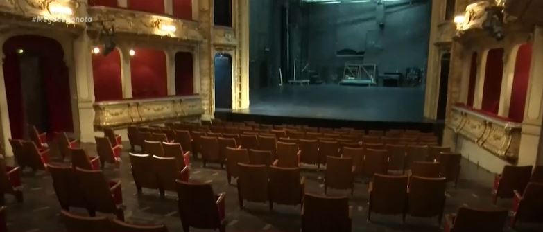 Νέες καταγγελίες καλλιτεχνών για ανάρμοστη και επιθετική συμπεριφορά στο χώρο του θεάματος