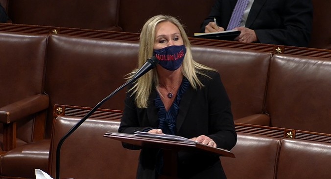 ΗΠΑ : Με μάσκα «Μολών Λαβέ» βουλευτής των Ρεπουμπλικανών και υποστηρίκτρια του QAnon | tanea.gr