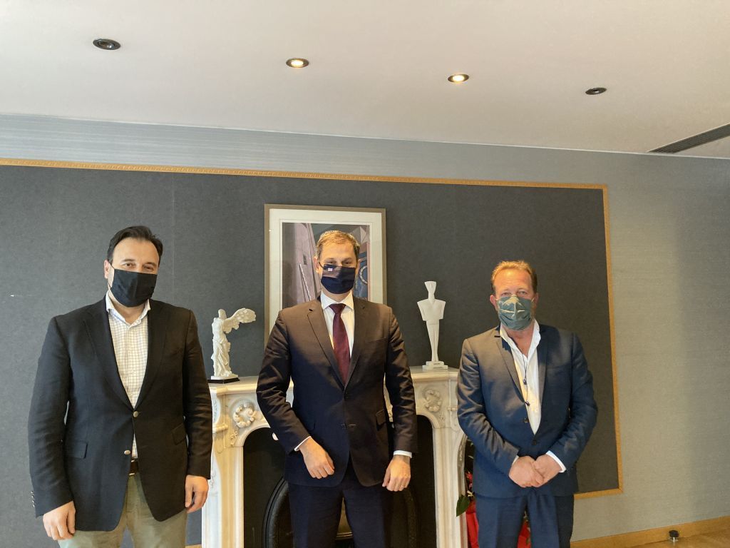 Συνάντηση Υπουργού Τουρισμού κ. Χάρη Θεοχάρη με ΚΕΔΕ και ΣΔΙΠΕ