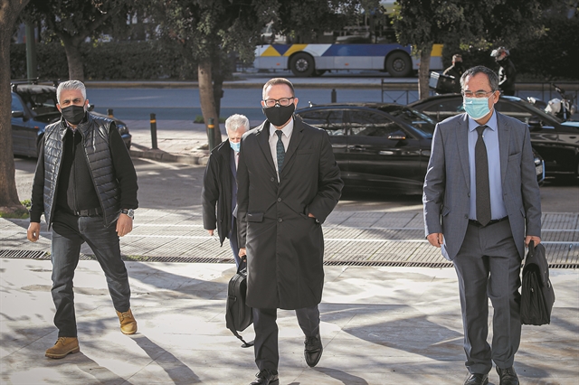 Τριπλή έρευνα σε πολιτικό και δικαστικό επίπεδο