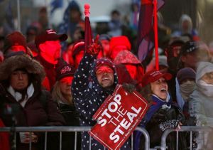 Τραμπ :  Συνεχίζει να αμφισβητεί το εκλογικό αποτέλεσμα – Πιέζει τον Πενς και καλεί σε διαδήλωση