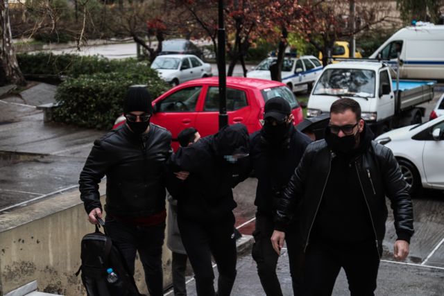 Επίθεση στο Μετρό : Στον εισαγγελέα οι δύο ανήλικοι δράστες και ο ειδικός φρουρός