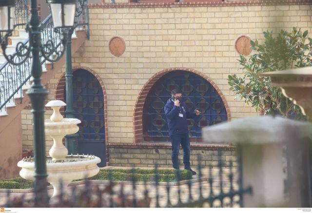 Ιερείς θετικοί στην νοτιοαφρικανική μετάλλαξη κοροναϊού