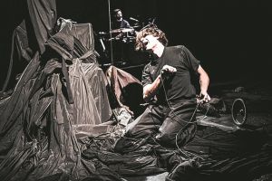 Οταν με στενεύουν τα παπούτσια…