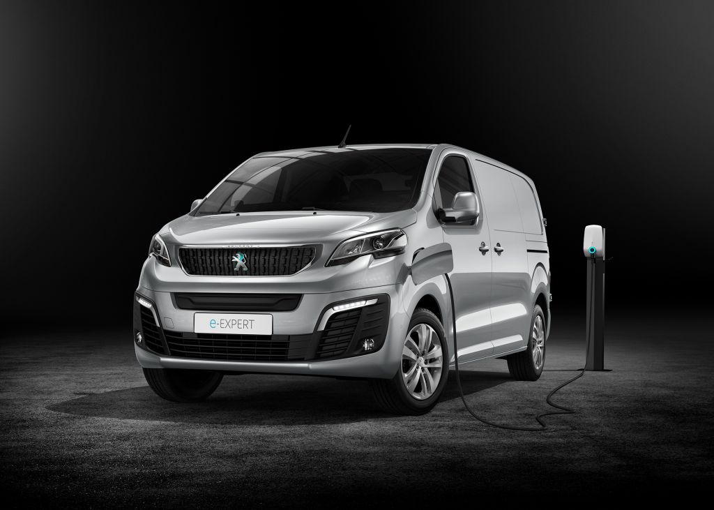 Peugeot e-Expert: Το νέο ηλεκτρικό βαν ετοιμάζεται να λανσαριστεί