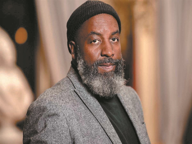 «Με τους στίχους φτιάχνω το “ντοκιμαντέρ του συναισθήματος”»