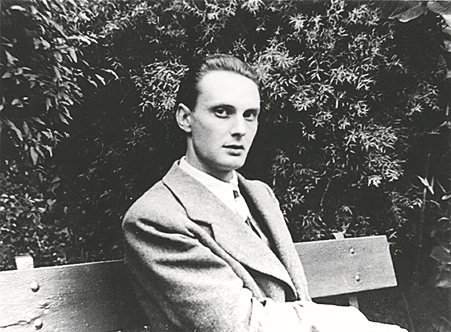 Βιτόριο Σερένι εις διπλούν