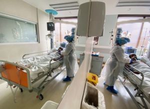Η νοτιοαφρικανική μετάλλαξη του κοροναϊού είναι πιο επικίνδυνη από τη βρετανική