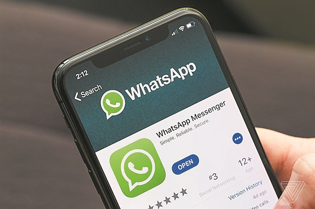 Μπλόκο στο WhatsApp, ψήφος σε Signal, Telegram