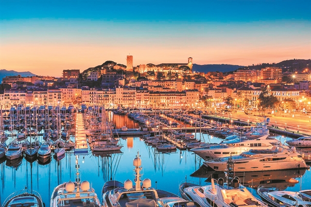 Givenchy, Vauthier, Dior και ογκώδη διαμάντια…