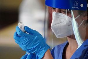 Εκτόξευση κρουσμάτων στα 928 – Στους 40 οι θάνατοι