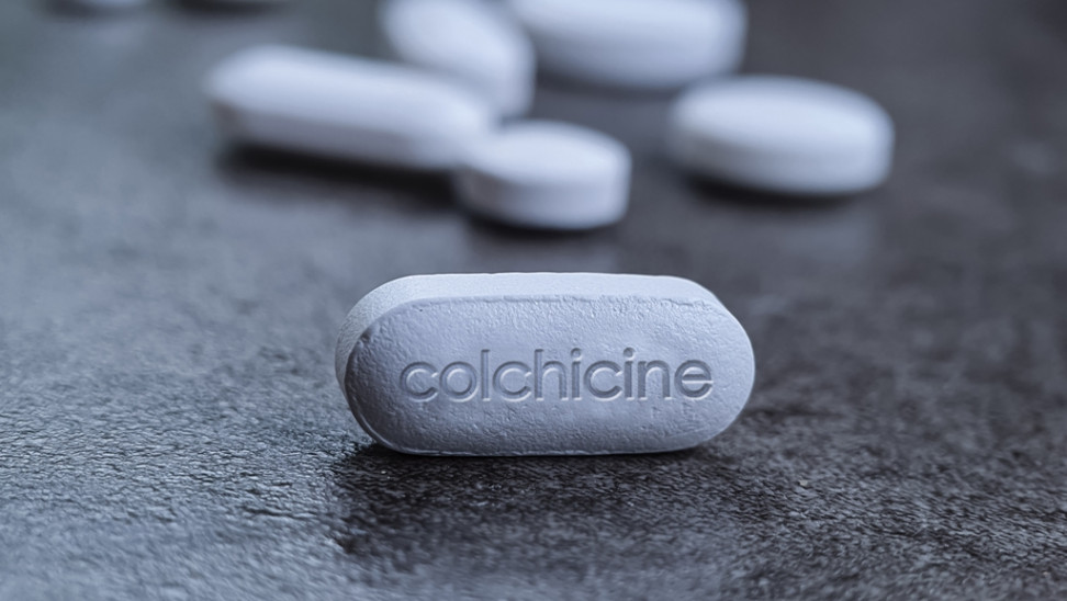 Κολχικίνη : «Μην την παίρνετε προληπτικά» τονίζουν οι γιατροί