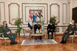 «Εξαιρετικά σημαντικές συναντήσεις» του έλληνα αρχηγού ΓΕΕΘΑ στην Αίγυπτο