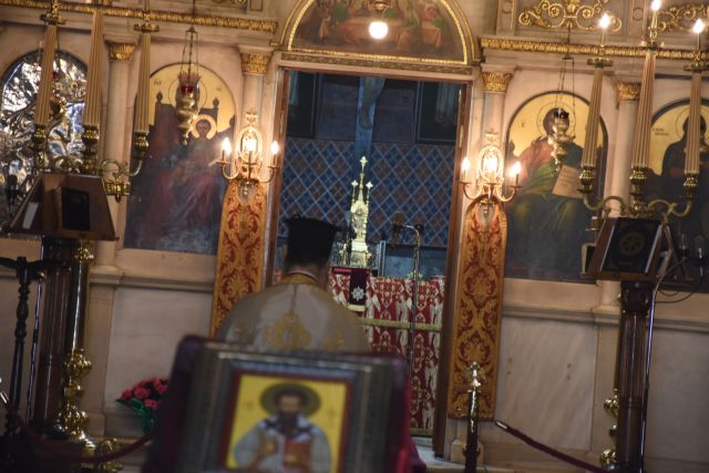 Λάρισα: Χειροπέδες στον ιερέα που λειτουργούσε σε μονή παλαιοημερολογιτών