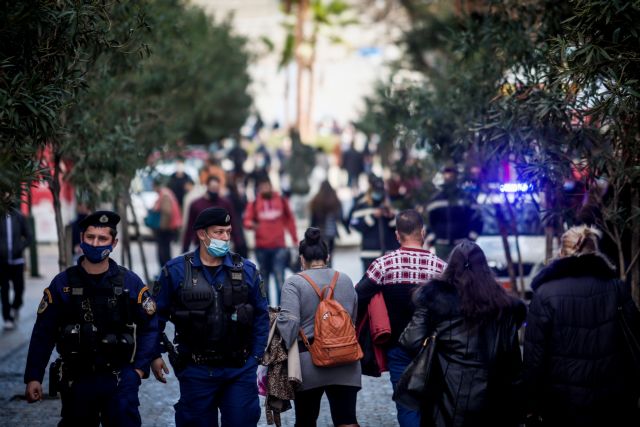 «Κόκκινη» βάφεται η Αττική – Τι εισηγούνται οι λοιμωξιολόγοι