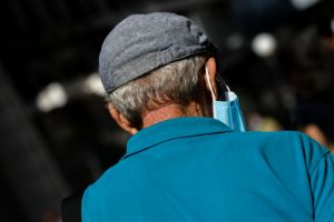 Γώγος : Να τηρείται αυστηρά το δίωρο στην αγορά – Από Φεβρουάριο μπορεί να αρχίσει να ανοίγει η εστίαση 