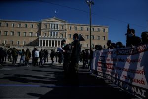 Στα άκρα η κόντρα για τις αλλαγές στα πανεπιστήμια – Ξανά στους δρόμους οι φοιτητές