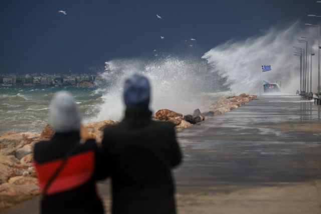 Καιρός : Χαμηλές θερμοκρασίες και χιόνια μέσα στη βδομάδα