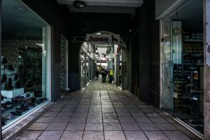 Κοροναϊός : Αύξηση περιοχών σε καραντίνα αλλά και άνοιγμα μαγαζιών