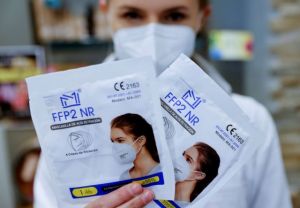 «Κόκκινος συναγερμός» στην ΕΕ για τις μεταλλάξεις – Κράτη ζητούν αυστηρότερα μέτρα και τεστ