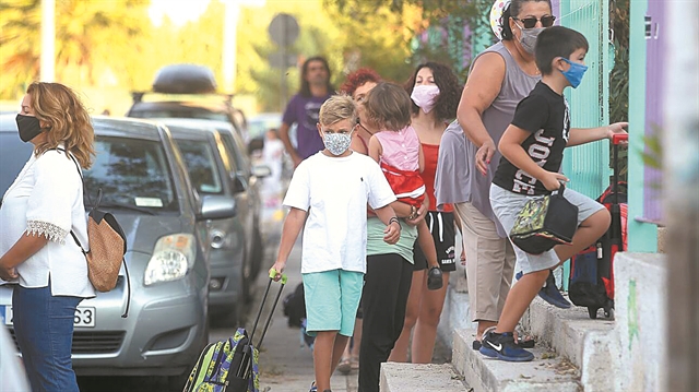 Χτυπάει κουδούνι για δημοτικά και νηπιαγωγεία τη Δευτέρα