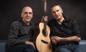 Περίδης και Ανδρουλιδάκης παίρνουν τις κιθάρες τους και καταργούν τις αποστάσεις