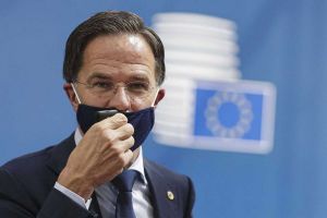 Μετά την Ιταλία, κυβερνητική κρίση και στην Ολλανδία