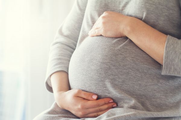 Ανατροπή: Οι έγκυες μπορούν να κάνουν το εμβόλιο κατά της Covid-19