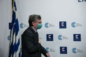 Εκτακτη σύσκεψη στο υπ. Υγείας για τις μεταλλάξεις του κοροναϊού