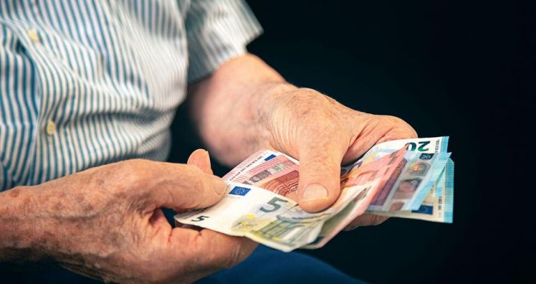 Συνταξιούχοι : Τρία πακέτα αναδρομικών «ξεκλειδώνουν» μέχρι τον Απρίλιο | tanea.gr