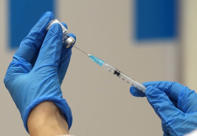 Τι δείχνουν οι τελευταίες δοκιμές του εμβολίου της Johnson & Johnson